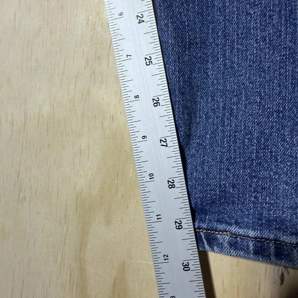 Wrangler Mens Jeans 40x30 Regular Fit Straight Leg Medium Wash Blue 96CFMSW